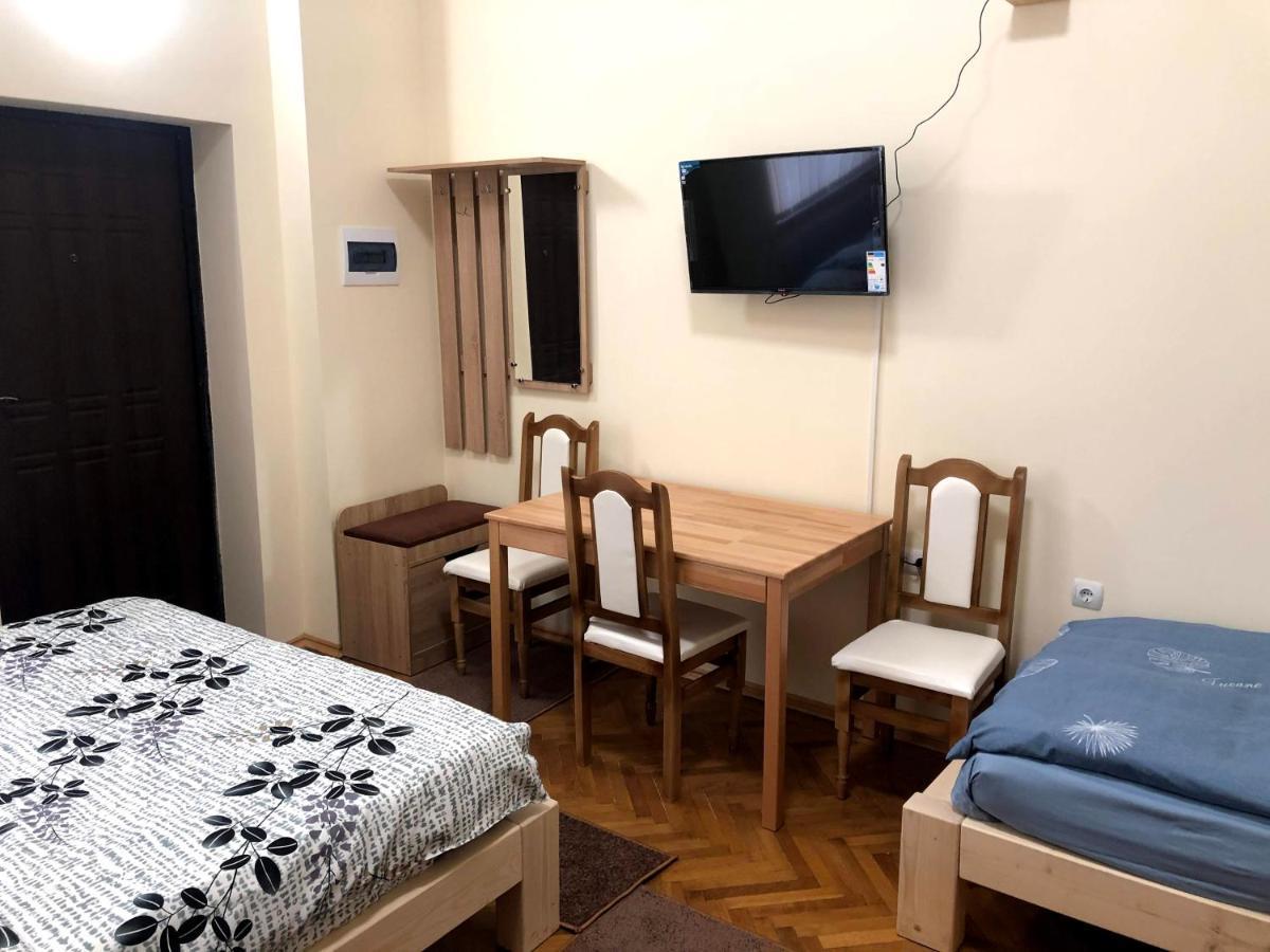 Gil Apartments, Korzo 7,2 Centre ウージュホロド エクステリア 写真